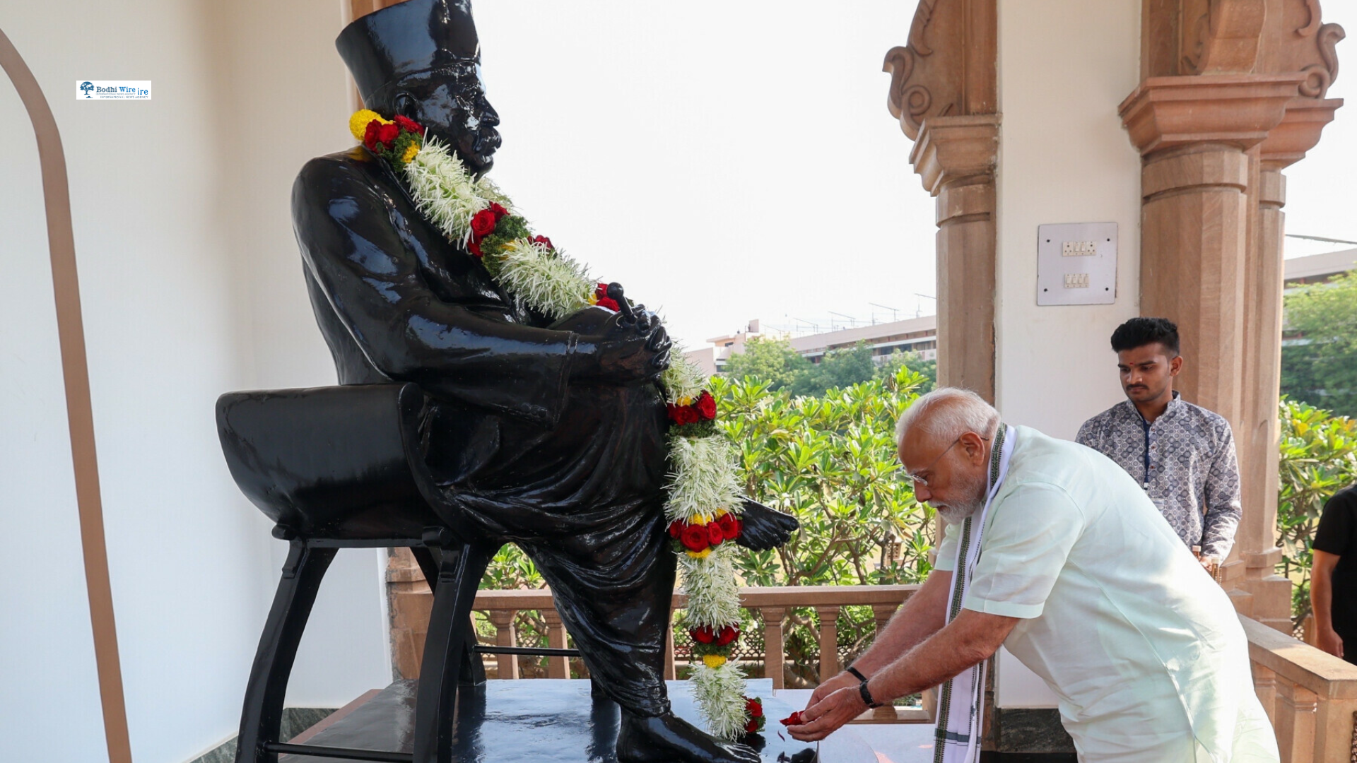 Modi Becomes First Indian Pm To Visit Rss Headquarters In Nagpur